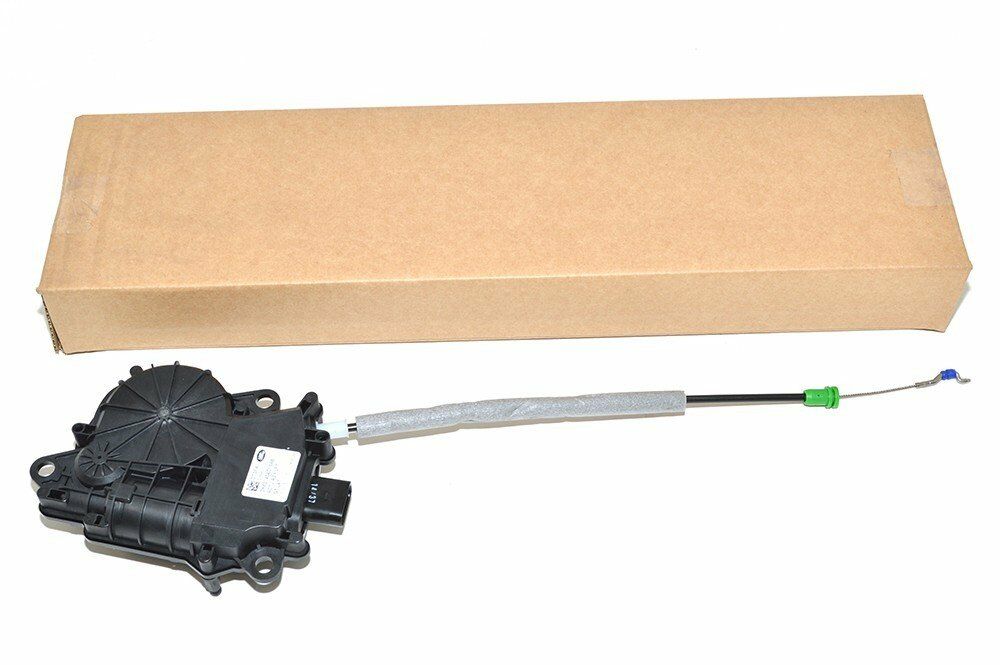 LR095551 - ARKA BAGAJ KİLİT POMPASI (3.0L V6) - Land Rover