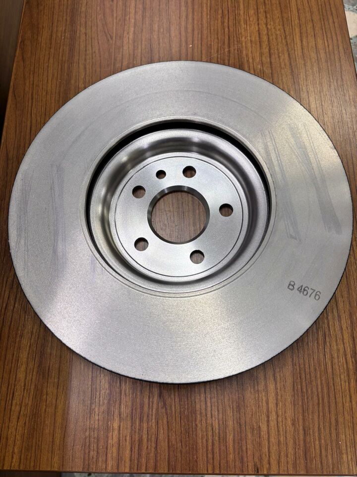 LR090685 - ÖN FREN DİSK/SIZE 18(VELAR) - Land Rover