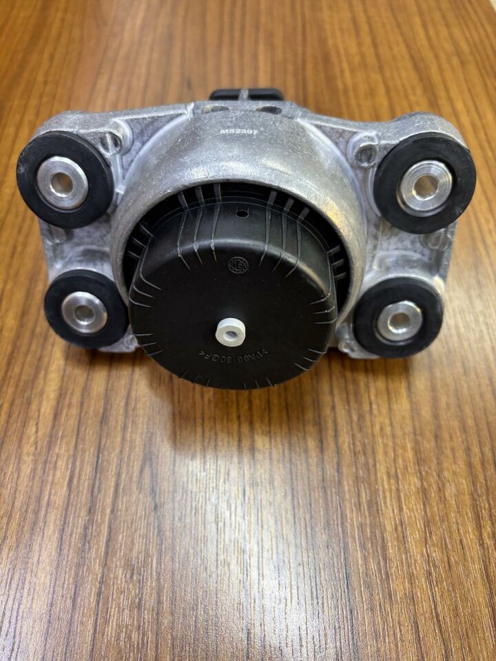 LR123908G - MOTOR TAKOZU SOL (4.4L V8 /VOGUE) - Eurospare