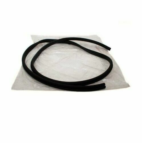 LR001631 - ARKA KAPI BODY LASTİK(2.2) - Land Rover