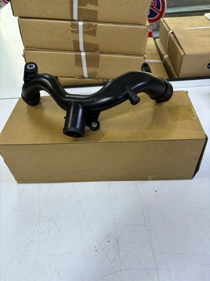 LR090630R - TERMOSTAT BORUSU (5.0L/RRS/VOGUE/2015) - Allmakes