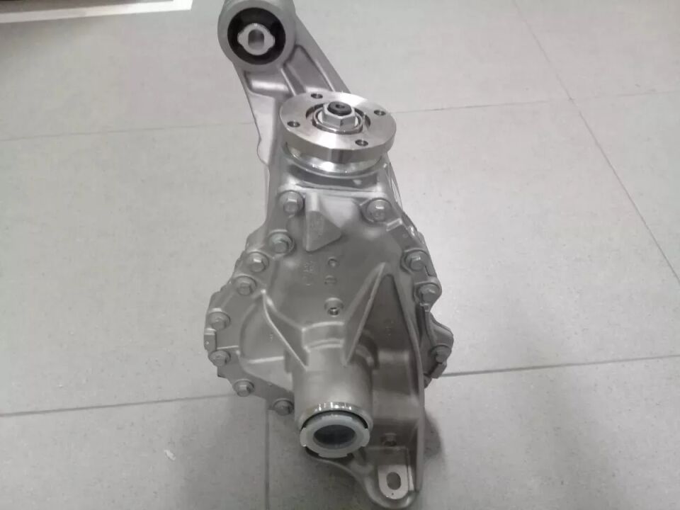 LR017317 - ARKA DİFERANSİYEL KOMPLE (3.0/DİSC.S4/SPORT) - Land Rover