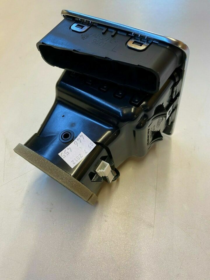LR032883 - TORPİDO IZGARA SOL (3.0/3.6/4.4) - Land Rover