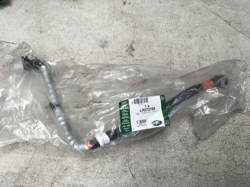 LR072169 - MAZOT FİLTRE HORTUMU (2.0/DZL./DİSCO-SPORT/EVOQUE) - Land Rover