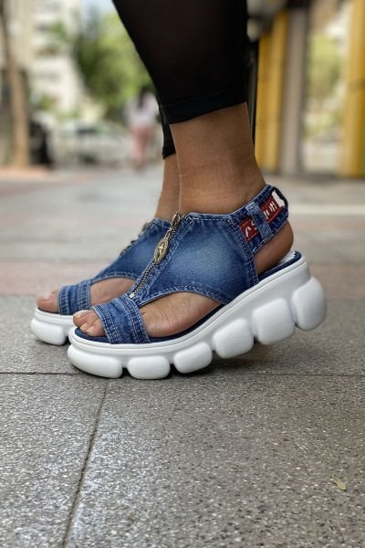 Kemerli Tasarım Fermuarlı Kot Sandalet