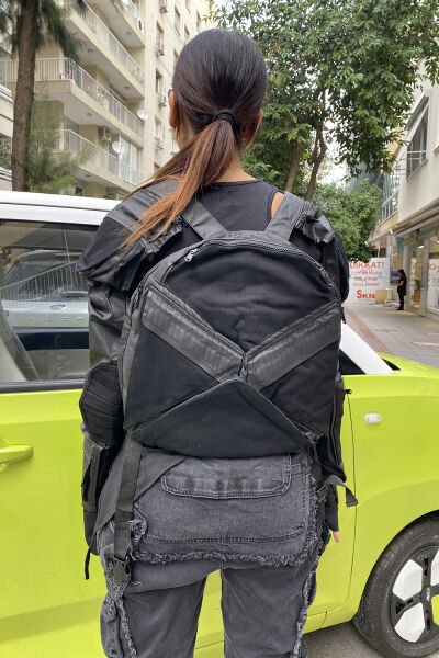 Tasarım Kollu Unisex Sırt Çantası