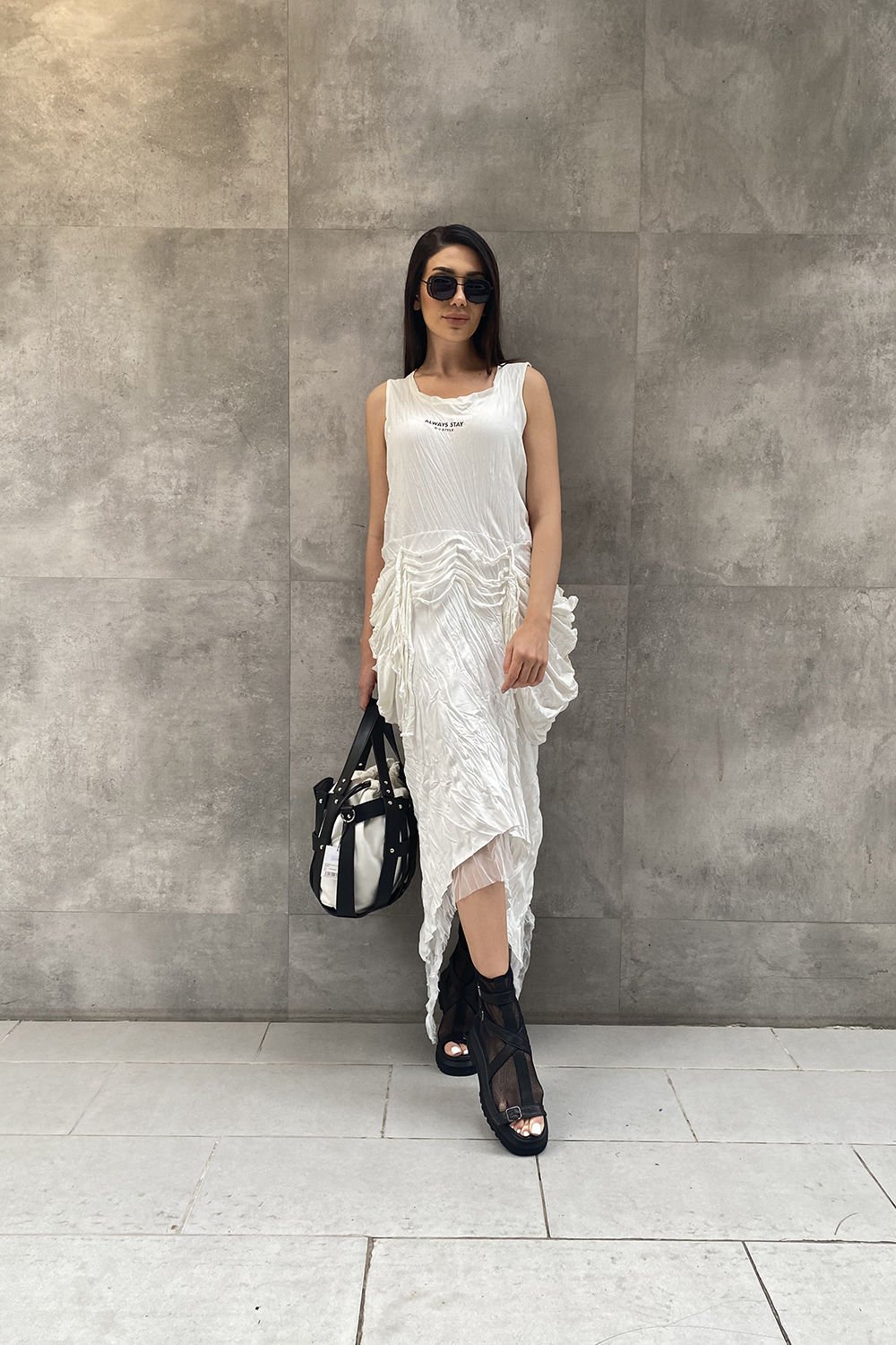 Crinkle Dokulu Askılı Uzun Oversize Elbise