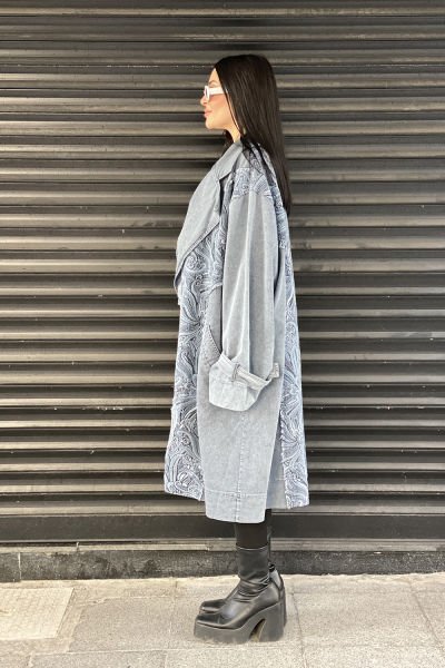 Nakışlı Tasarım Oversize Trençkot