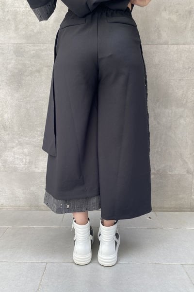 Delikli Kumaş Tasarım Oversize Pantolon