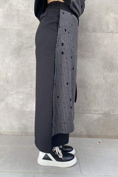 Delikli Kumaş Tasarım Oversize Pantolon
