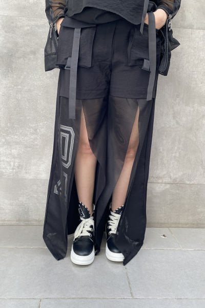 File Yırtmaç Tasarımlı Oversize Kemerli Pantolon