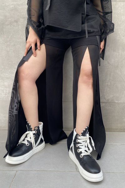 File Yırtmaç Tasarımlı Oversize Kemerli Pantolon