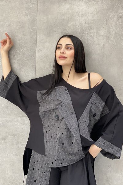 Delikli Kumaş Tasarım Oversize Bluz