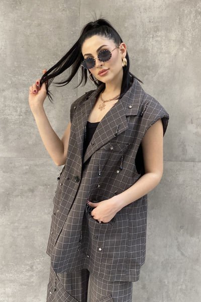 Tasarım Oversize Aksesuarlı Kareli Yelek