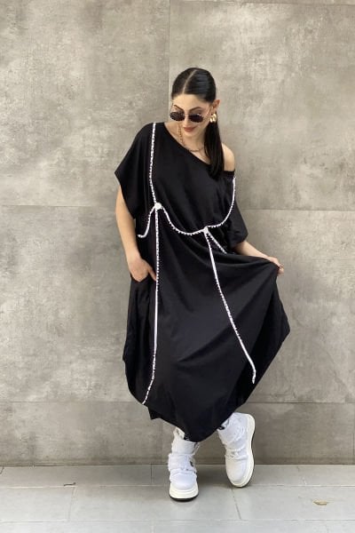 Şerit Aksesuarlı Tasarım Oversize Elbise