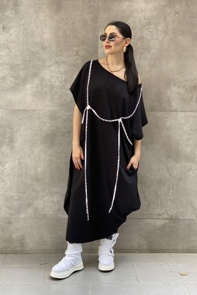 Şerit Aksesuarlı Tasarım Oversize Elbise