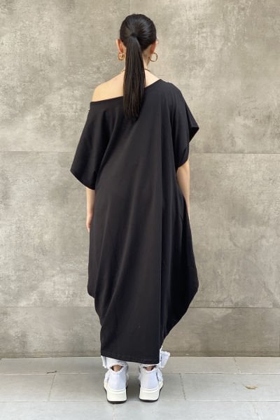 Şerit Aksesuarlı Tasarım Oversize Elbise