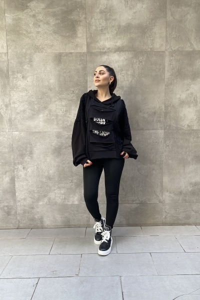 Kesik Tasarım Baskılı Oversize Kapüşonlu Sweatshirt