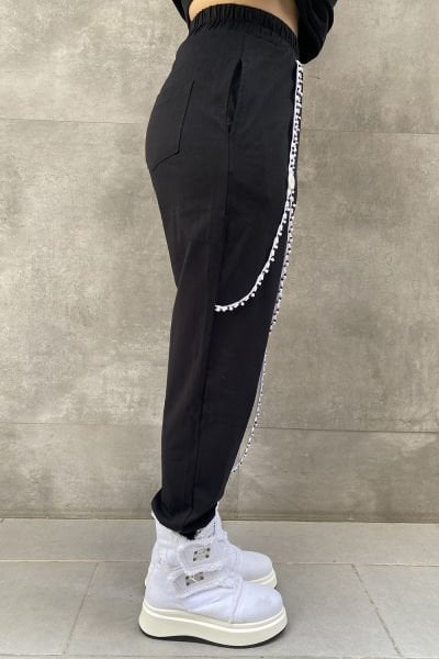Şerit Aksesuarlı Tasarım Oversize Pantolon