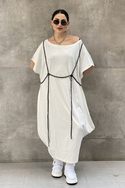 Şerit Aksesuarlı Tasarım Oversize Elbise