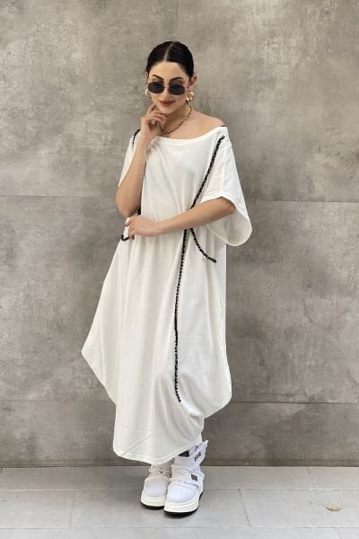 Şerit Aksesuarlı Tasarım Oversize Elbise