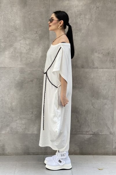 Şerit Aksesuarlı Tasarım Oversize Elbise
