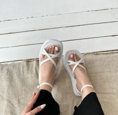 Mi Luz Femme İnce Bantlı Çapraz Detaylı Kadın Sandalet Beyaz