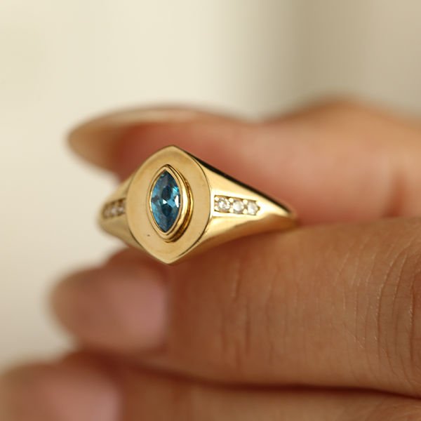 Blue Eye Altın Yüzük