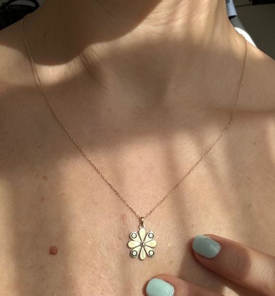 14 ayar altın çiçek tasarım kolye