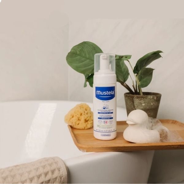 Mustela Saç Pullanmalarına Karşı Yenidoğan Köpük Şampuanı 150 Ml