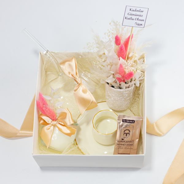 Türk Kahvesi Fincanı, Cezve, Saksı, Kahve & Kutulu Set