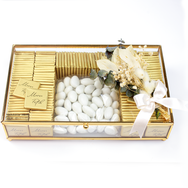 İsteme Çikolatası - Etiketli Madlen & Badem Drajeli