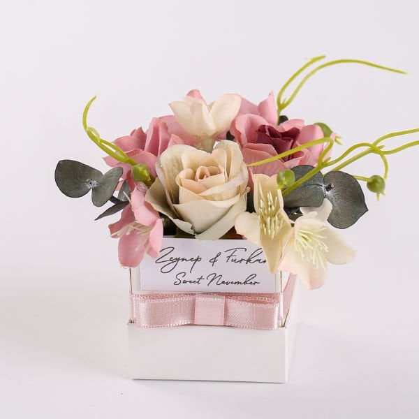 Pembe Çiçekler - Mini Beyaz Kutuda