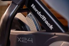 NordicTrack X24 Dikey Bisiklet Spin