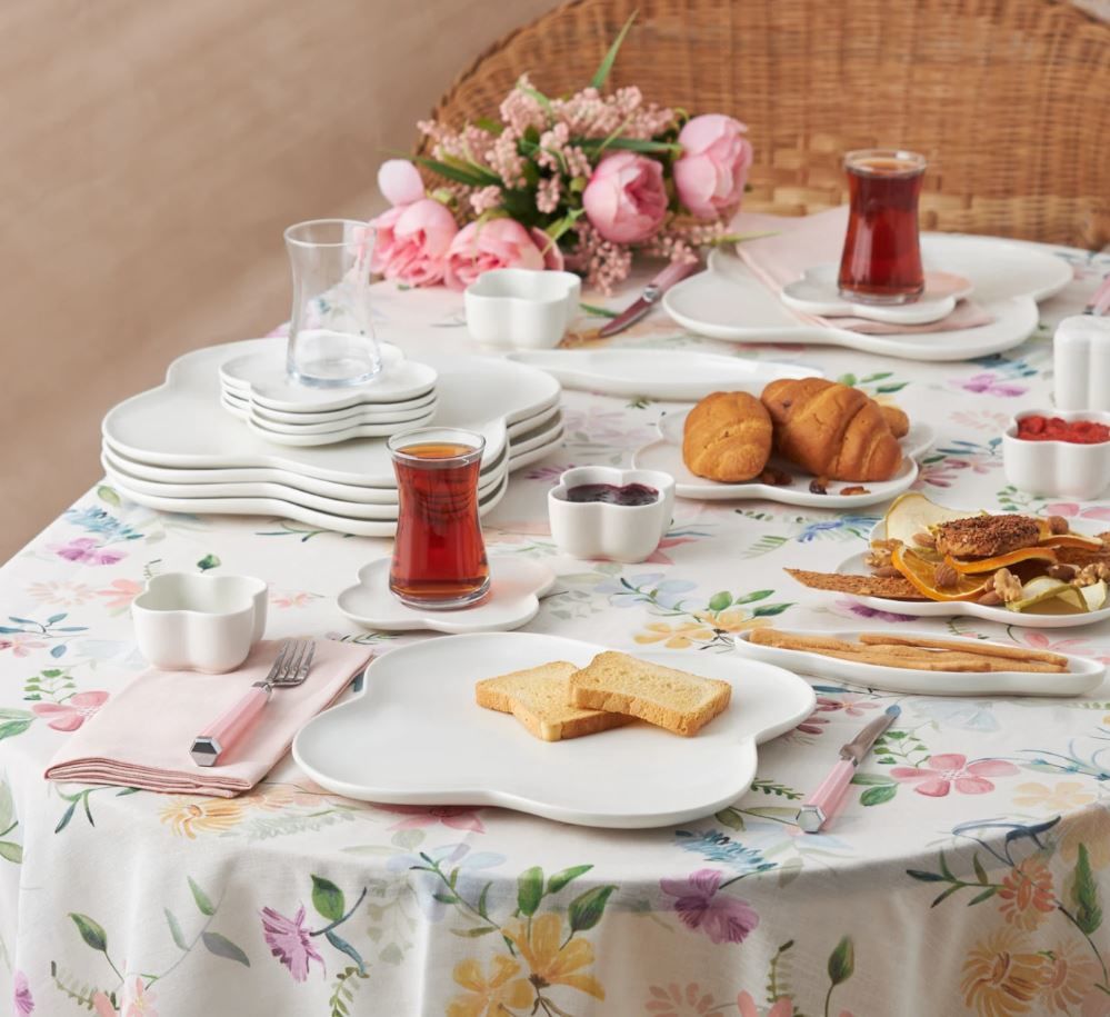 Karaca Clover Porselen 28 Parça 6 Kişilik Kahvaltı/Servis Takımı