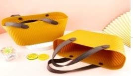 ÇANTA PLASTİK HASIR GÖRÜNÜM KULPLU SARI