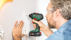 Bosch AdvancedDrill 18 Tek Akülü Delme Vidalama Makinesi 18V (1 x 2,5 Ah) + Şarj Cihazı AL 1830 CV