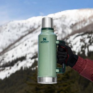 Stanley Klasik Paslanmaz Çelik Termos 1.9 LT - 2QT Yeşil