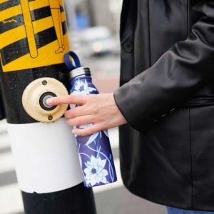 Aladdin X Naito Chilled Thermavac Paslanmaz Çelik Su Şişesi 0.55 LT Lacivert