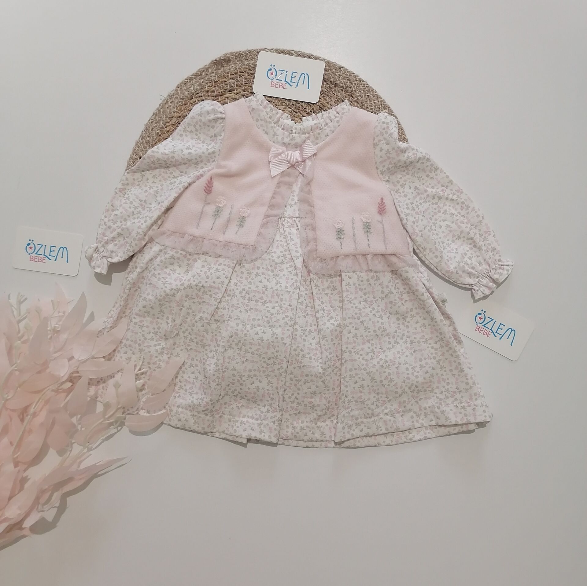 Cepkenli  Bebe Yakalı Nakışlı Pembe Elbise