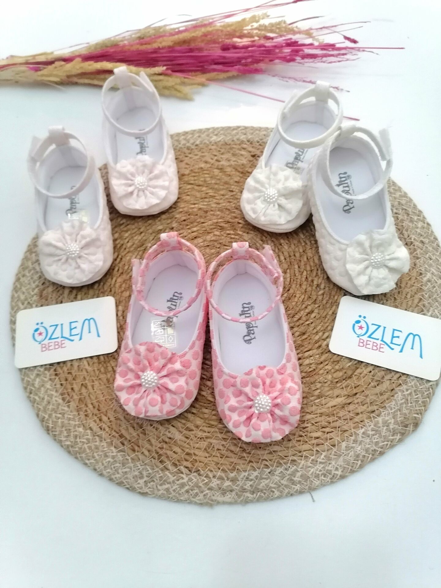 Gül Aksesuarlı Bilekten Cırtcırt Babet