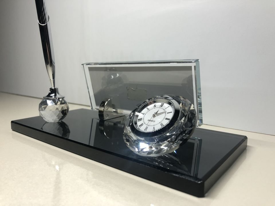 Cam Masalık Tek Kalem ve Saat
