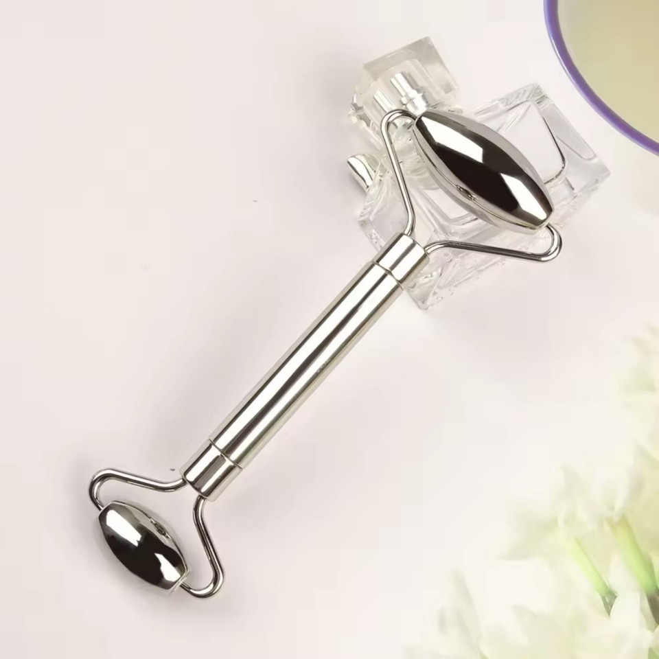 Metal Cilt Sıkılaştırıcı Face Gua Sha Rulosu Yüz Masaj Roller Model 1