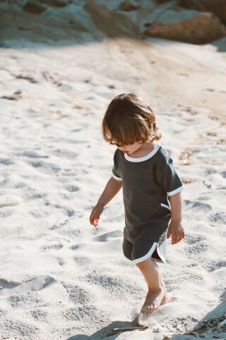 summer vibes | antrasit tişört & şort takım bebek ve çocuk