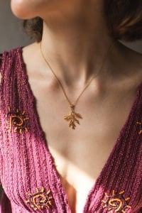 Coral Kolye Gold