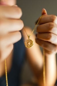 Violet Kolye Gold