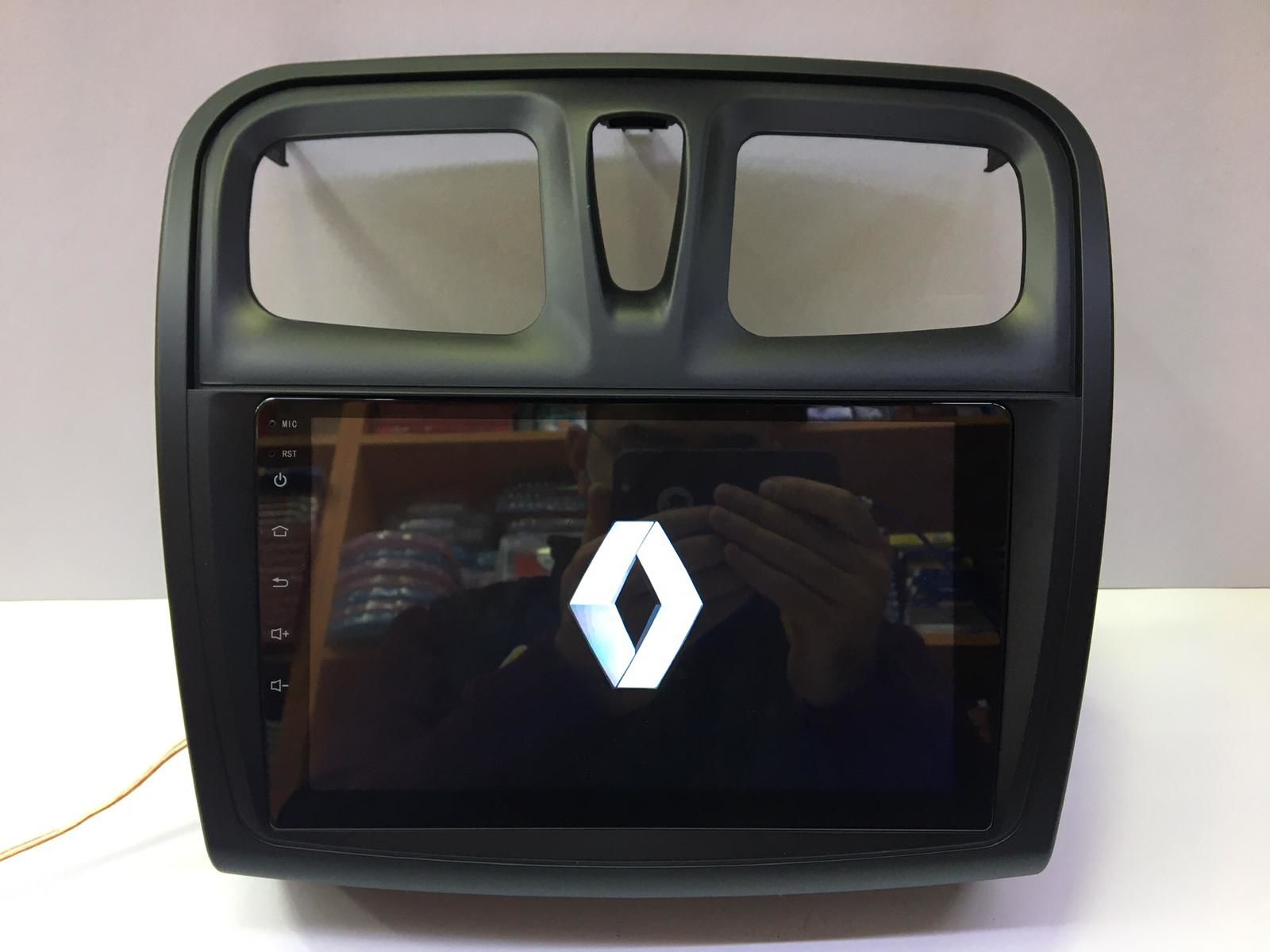 RENAULT SYMBOL MULTİMEDYA TEYP ANDROİD 15 2 GB RAM 32 GB HAFIZA APPLE CARPLAY KAMERA HEDİYE