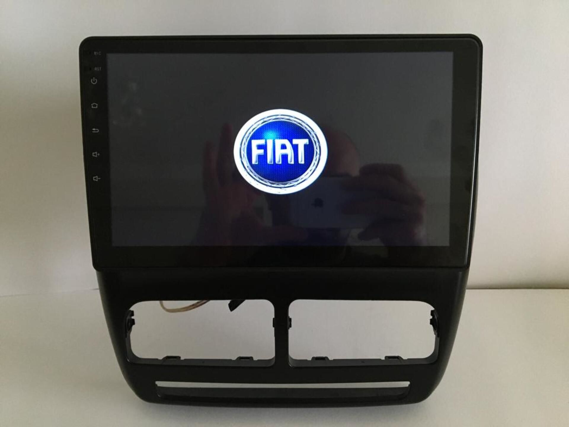 FİAT DOBLO D3 MULTİMEDYA TEYP ANDROİD 15 2-32GB CARPLAY KAMERA HEDİYE