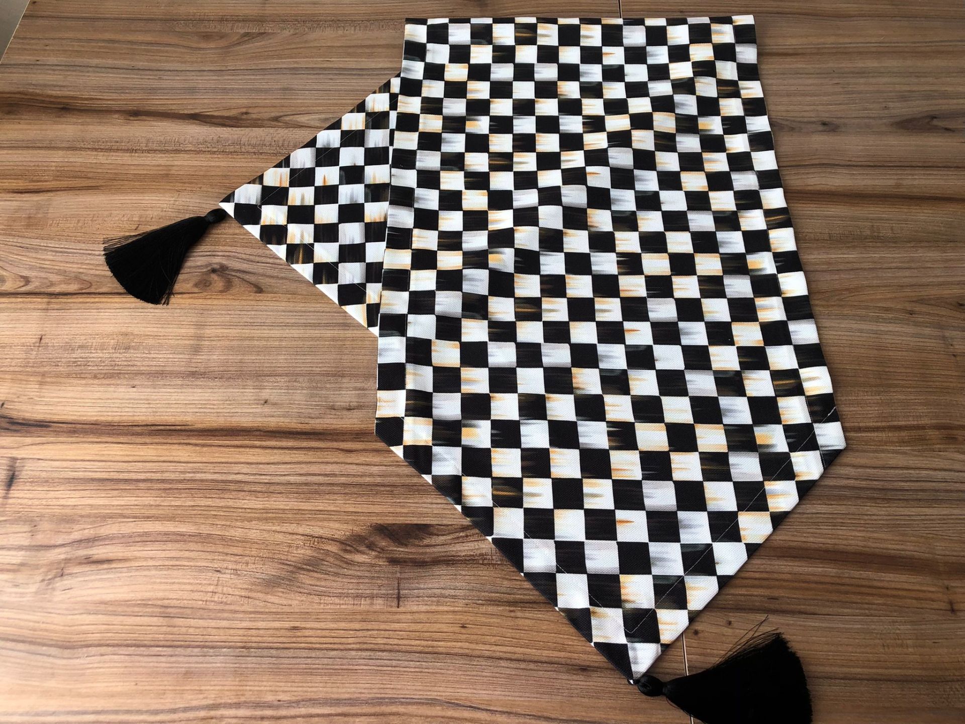 YAĞLI BOYA DAMA DESENLİ RUNNER