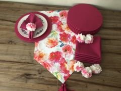 TABLE PRESENTATION SET SOFT FLORAL PATTERNED SET